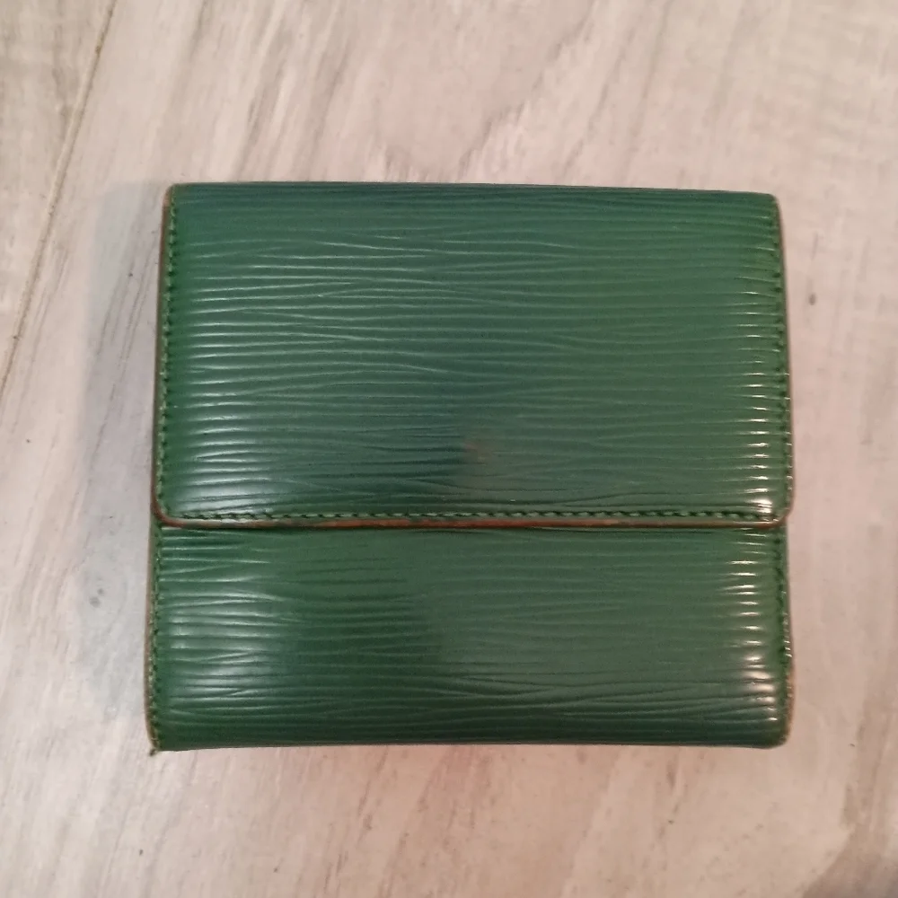 Authentic Louis Vuitton Green Epi Leather LV Embossed Logo Trifold Wallet